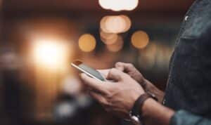 איך הטלפון משפיע על המוח?